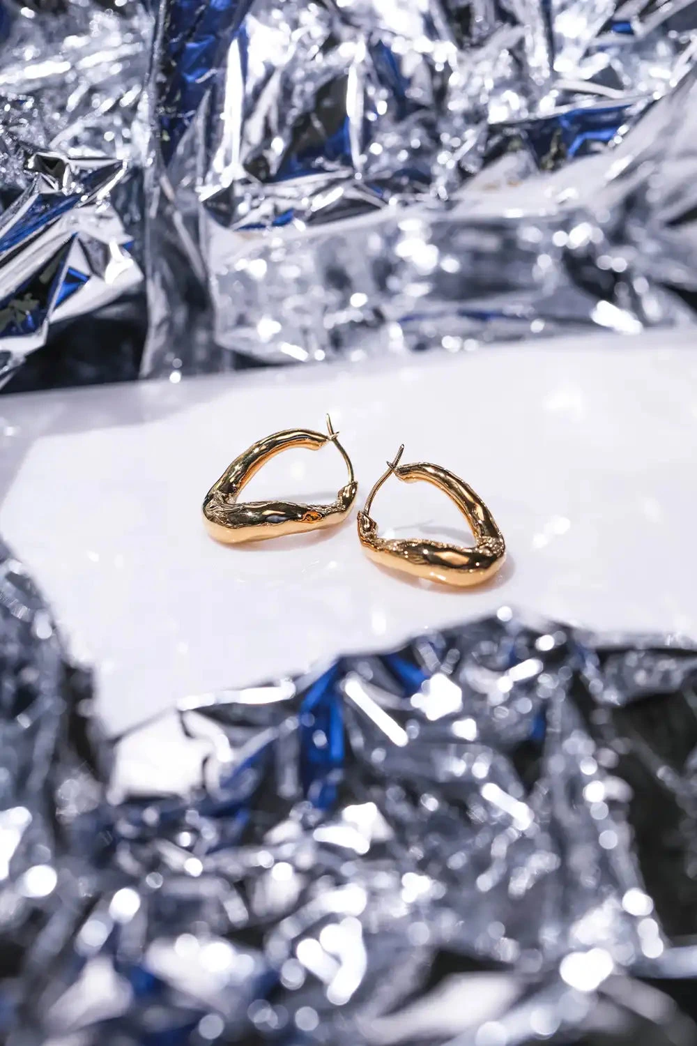 Molten Twisted Hoops 14K Gold Plated – Bild 5